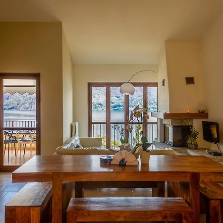 Sleeps 7 Pool Apartment *